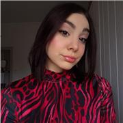 Laureanda in mediazione linguistica offre ripetizioni e aiuto compiti per materie quali: inglese, italiano, storia (no matematica)